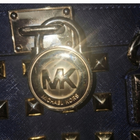 🍁🍂VERY RARE HTF Michael kors navy studded PYRAMID satchel - Picture 4 of 10